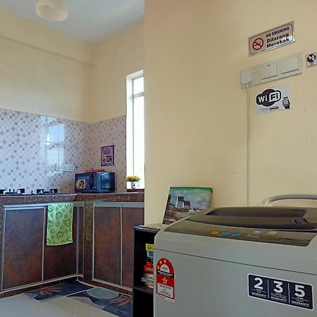 Topville Homestay Kangar Exterior photo